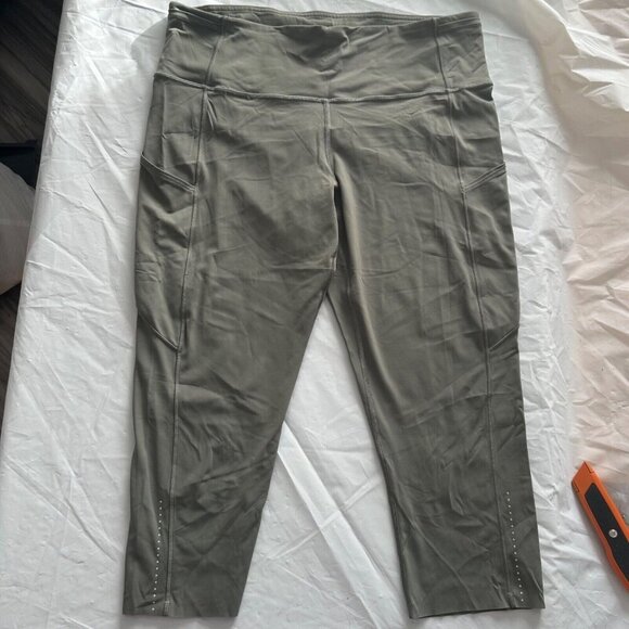 Lululemon Align High-Rise Crop Leggings 19" Women's Sz 12 Green Twill Nulu Yoga - Picture 1 of 12